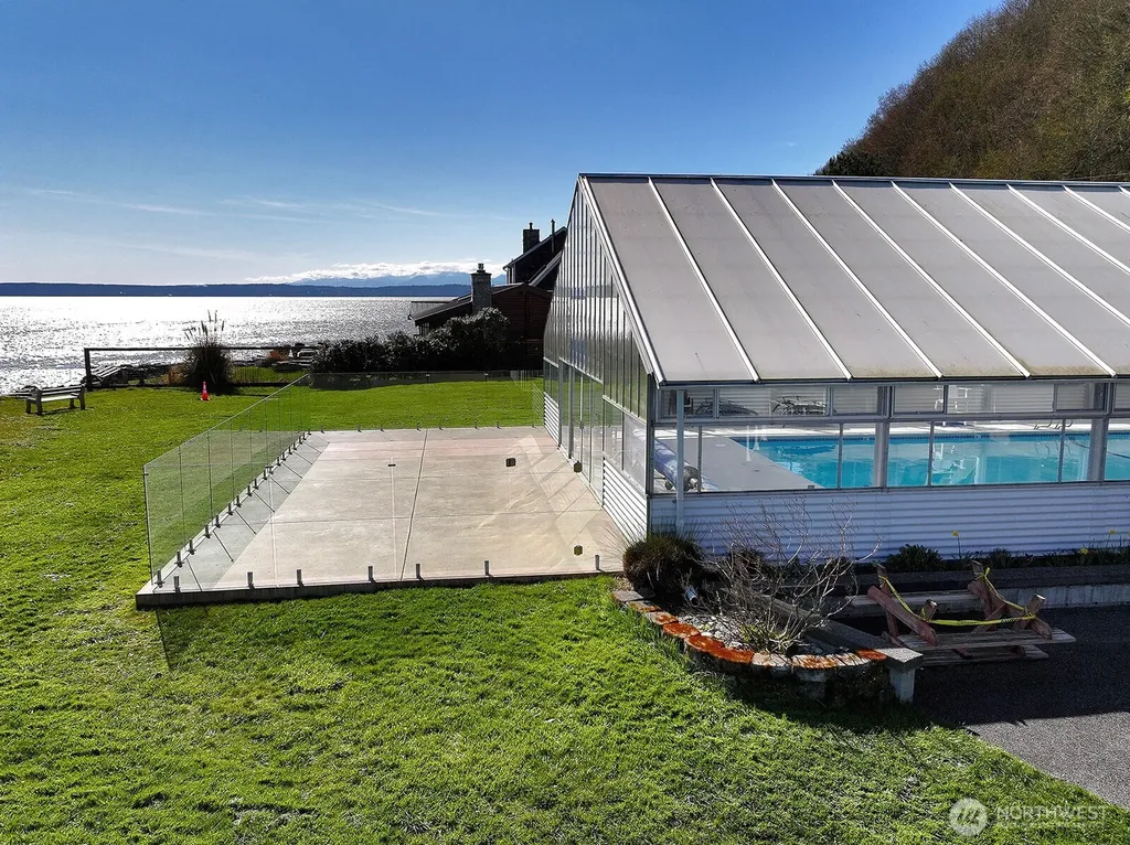 3837 Driftwood Drive Clinton WA 98236