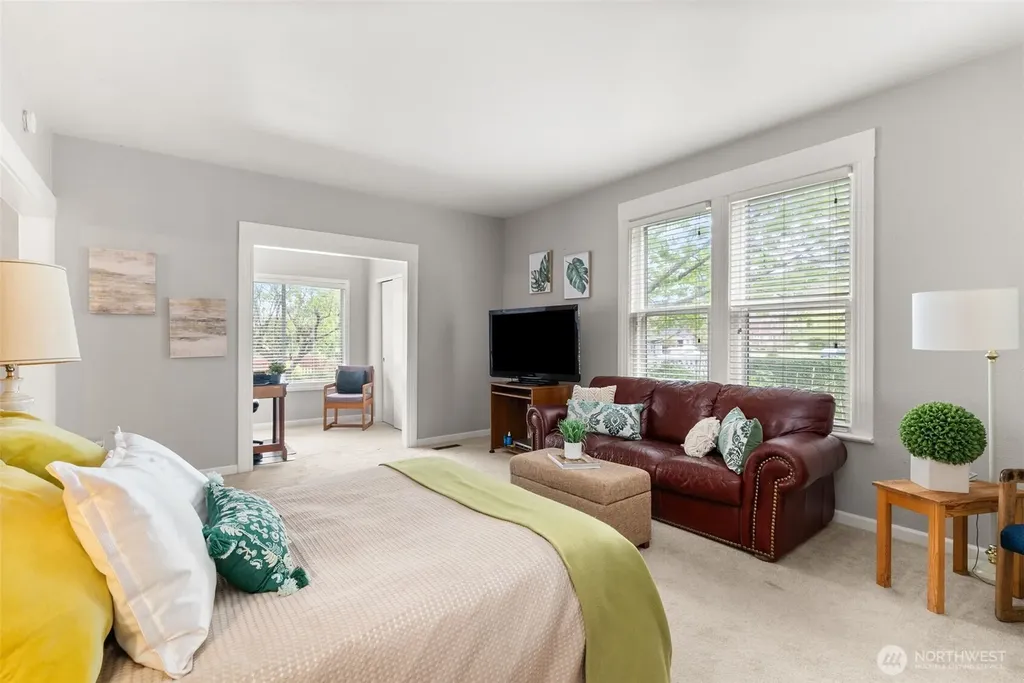 225 17th Avenue SE Olympia WA 98501
