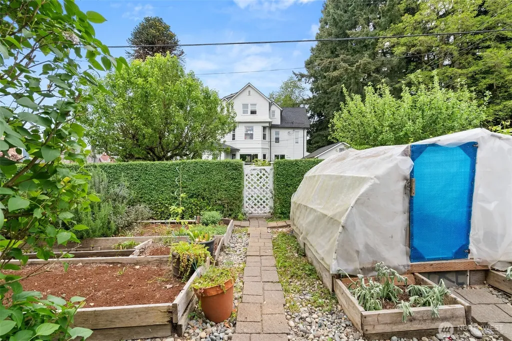 225 17th Avenue SE Olympia WA 98501