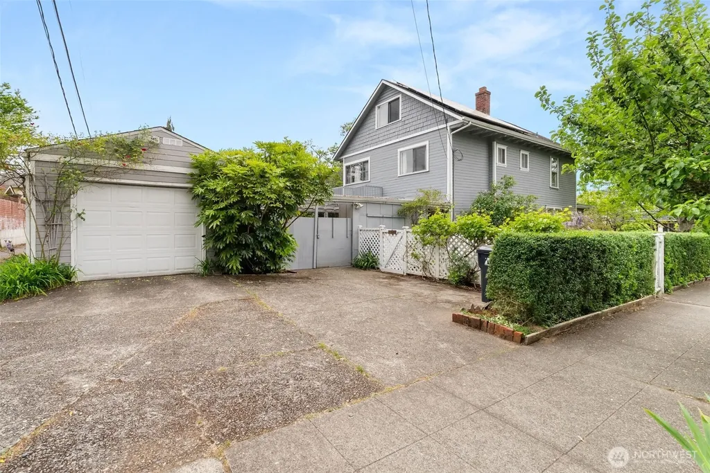 225 17th Avenue SE Olympia WA 98501