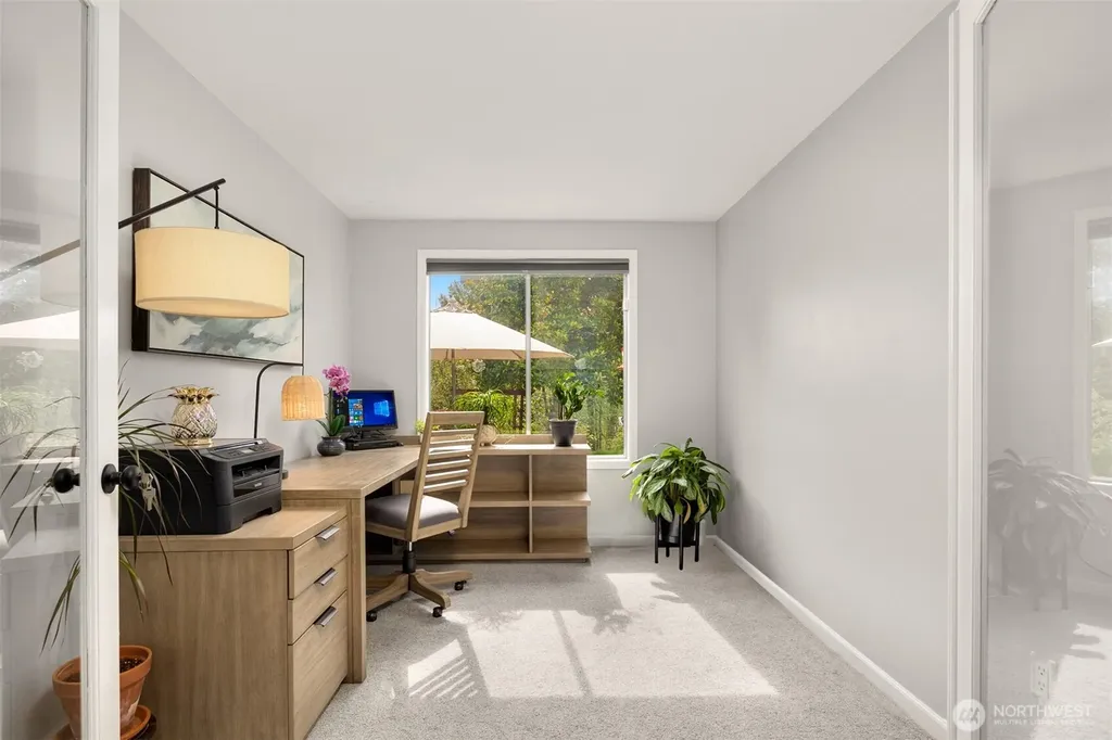 32857 8th Court SW Federal Way WA 98023