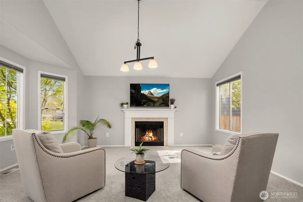32857 8th Court SW Federal Way WA 98023