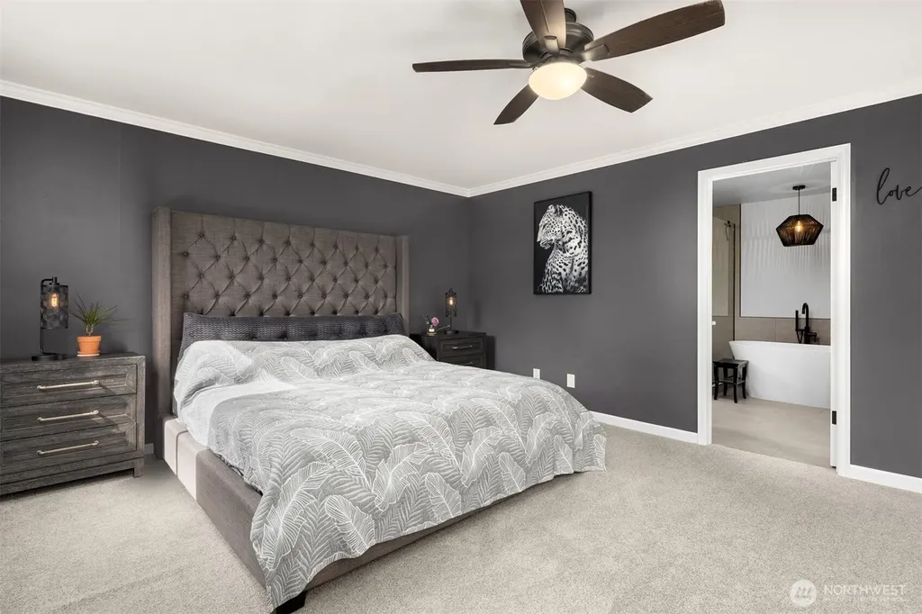 32857 8th Court SW Federal Way WA 98023