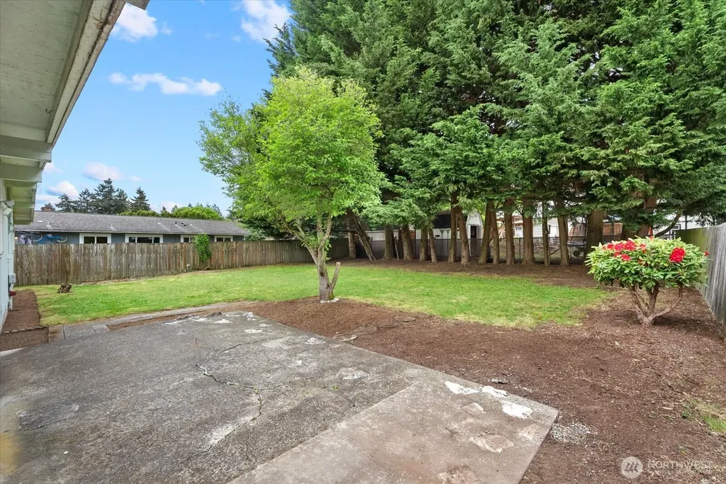 29317 38th Place S Auburn WA 98001