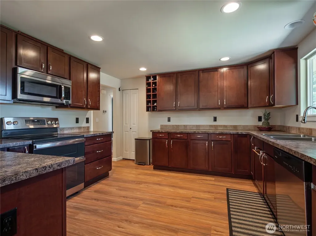 12510 109th Avenue Ct E Puyallup WA 98374