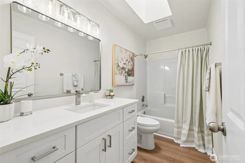 20447 SE 157th Street Renton WA 98059