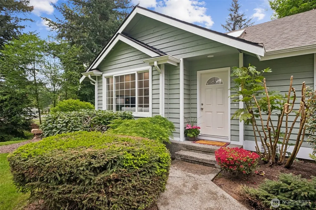 20447 SE 157th Street Renton WA 98059