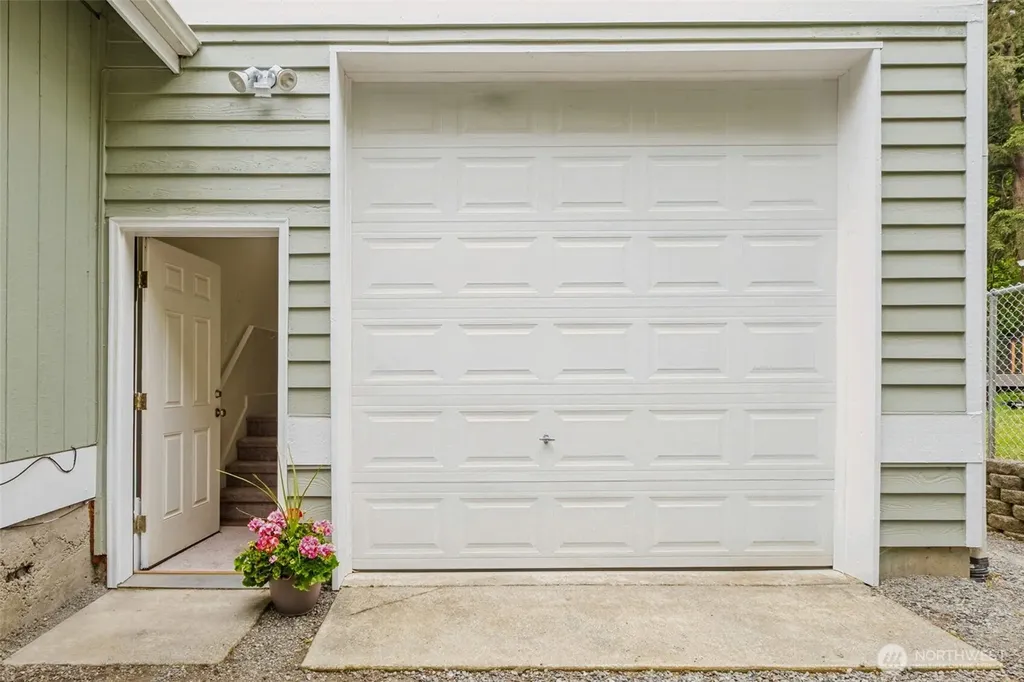 20447 SE 157th Street Renton WA 98059