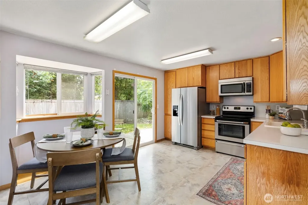 812 California Avenue SE Port Orchard WA 98366