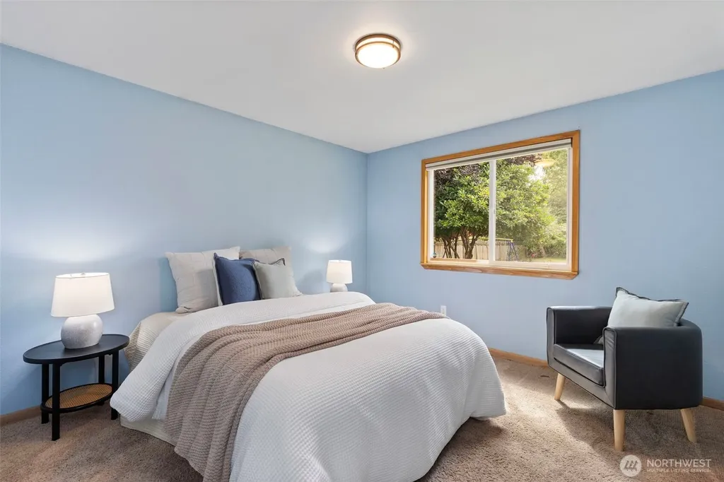 812 California Avenue SE Port Orchard WA 98366