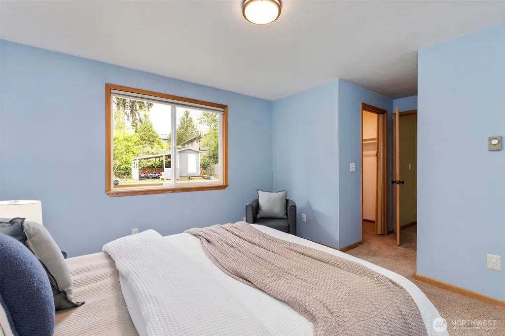 812 California Avenue SE Port Orchard WA 98366