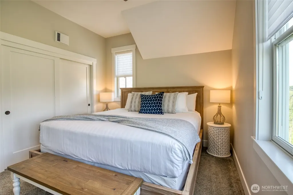50 Flash Lane Pacific Beach WA 98571