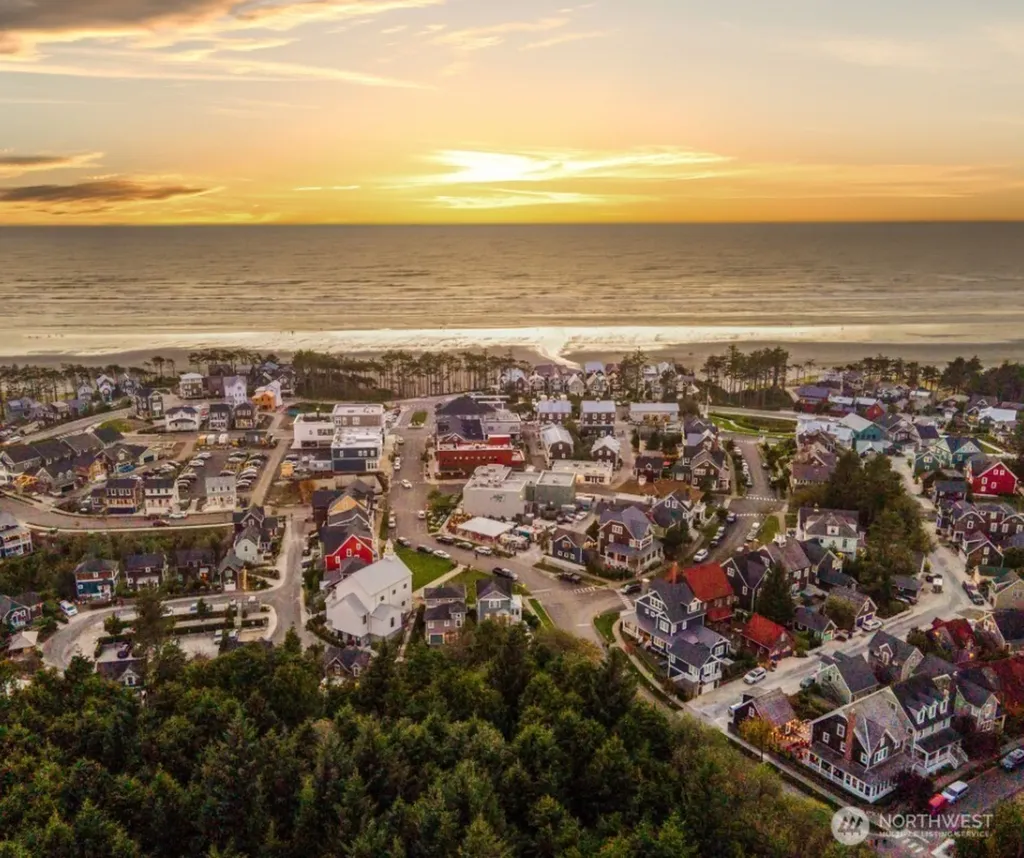 50 Flash Lane Pacific Beach WA 98571
