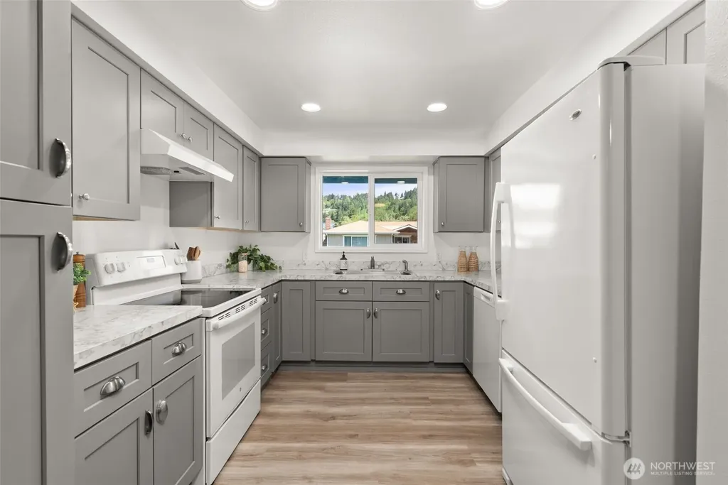 2119 SW Olympic Drive Chehalis WA 98532