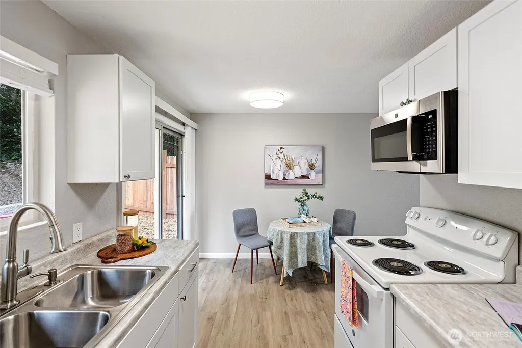 3224 Halverson Avenue Bremerton WA 98310