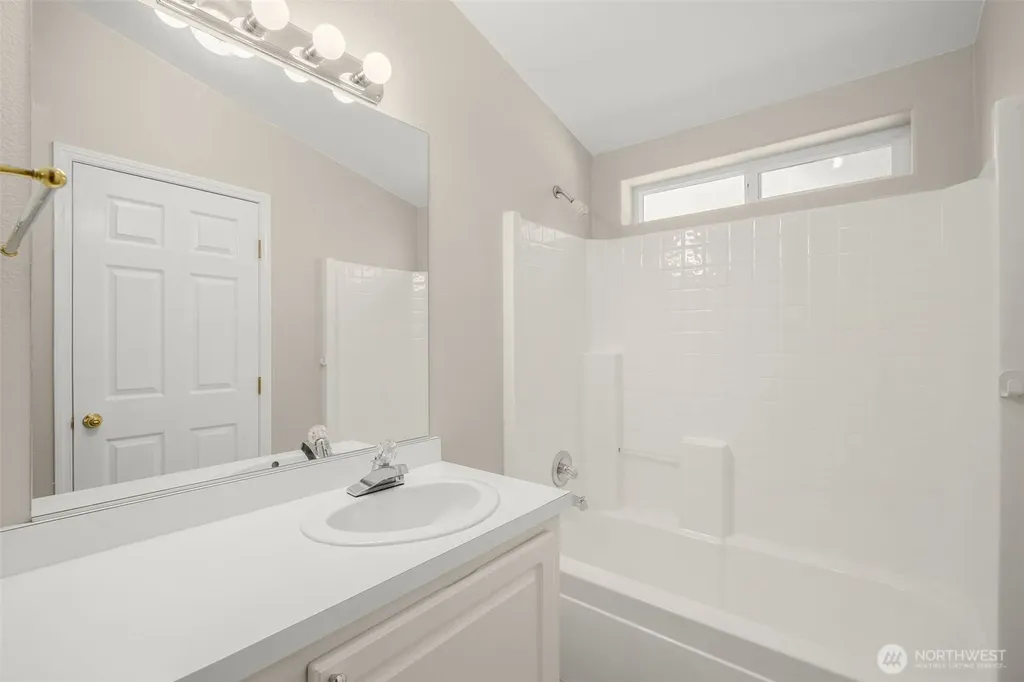 23606 Lake Dr W Bothell WA 98021
