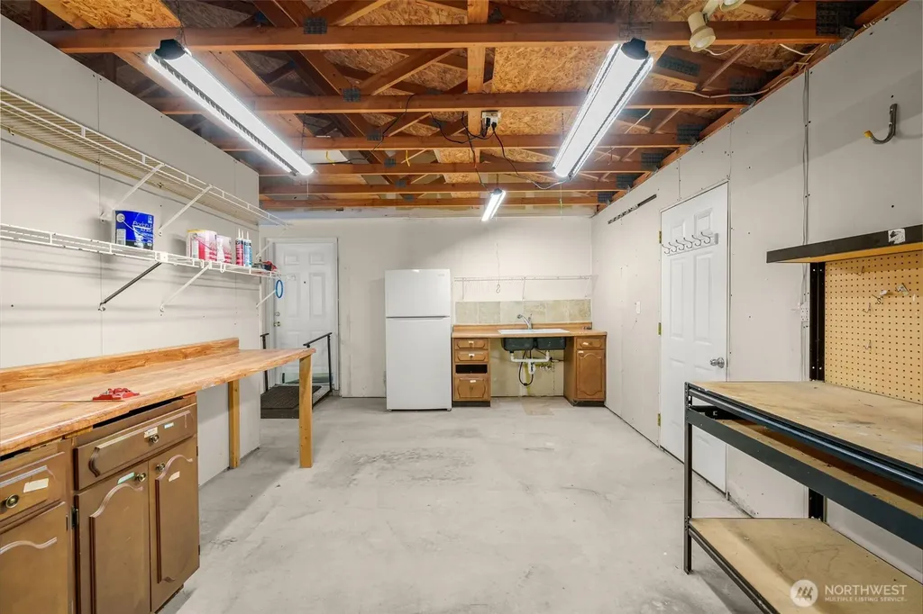 23606 Lake Dr W Bothell WA 98021