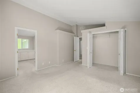 23606 Lake Dr W Bothell WA 98021