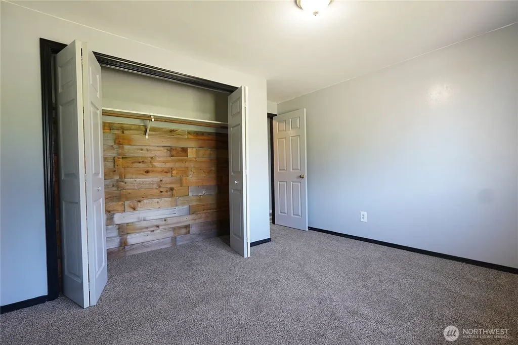 31 Gillis Avenue Sequim WA 98382