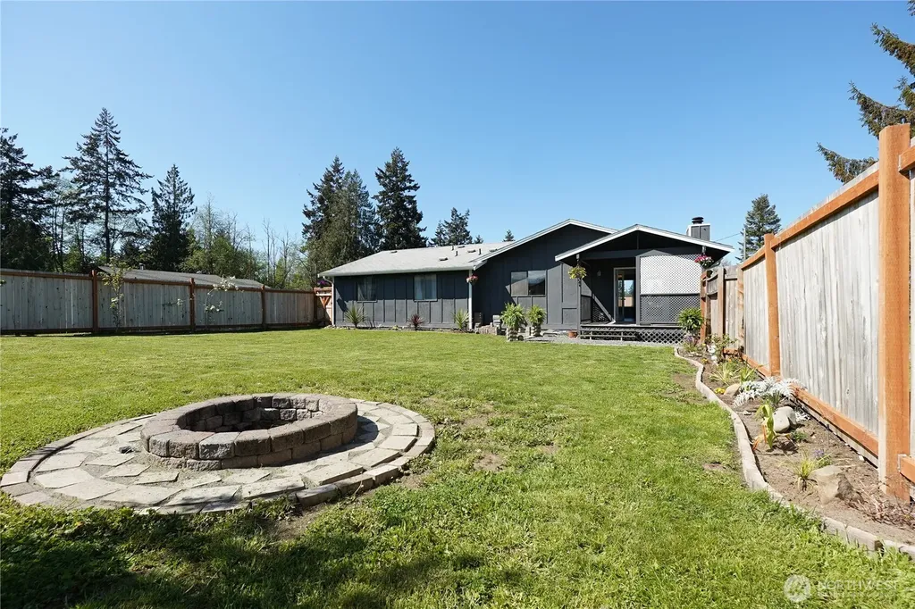 31 Gillis Avenue Sequim WA 98382