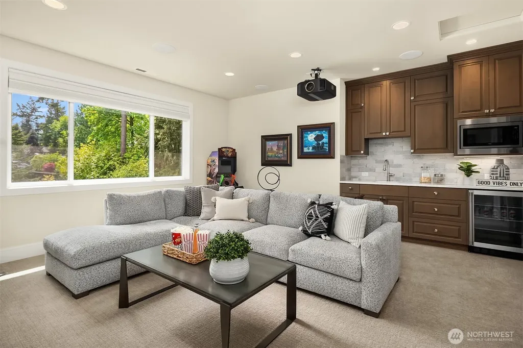 10461 SE 23rd Street Bellevue WA 98004