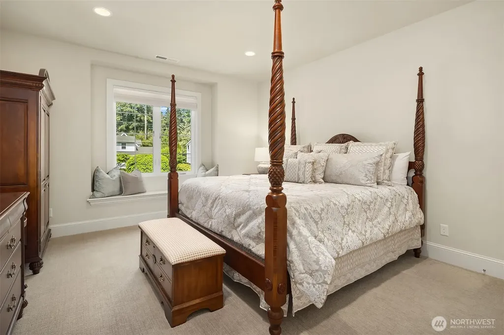 10461 SE 23rd Street Bellevue WA 98004