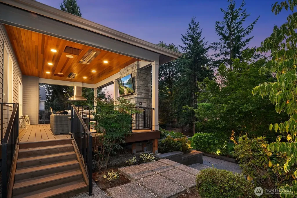 10461 SE 23rd Street Bellevue WA 98004