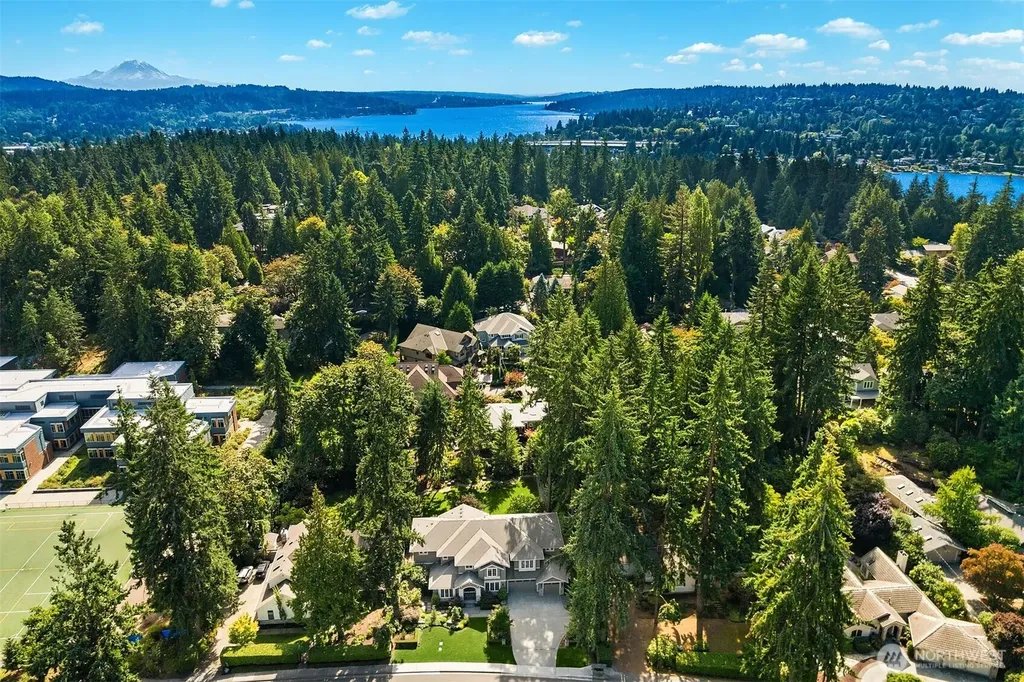 10461 SE 23rd Street Bellevue WA 98004