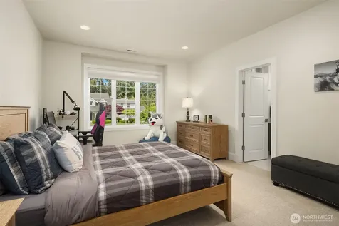 10461 SE 23rd Street Bellevue WA 98004