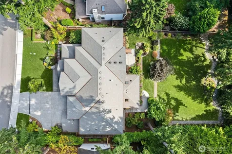 10461 SE 23rd Street Bellevue WA 98004
