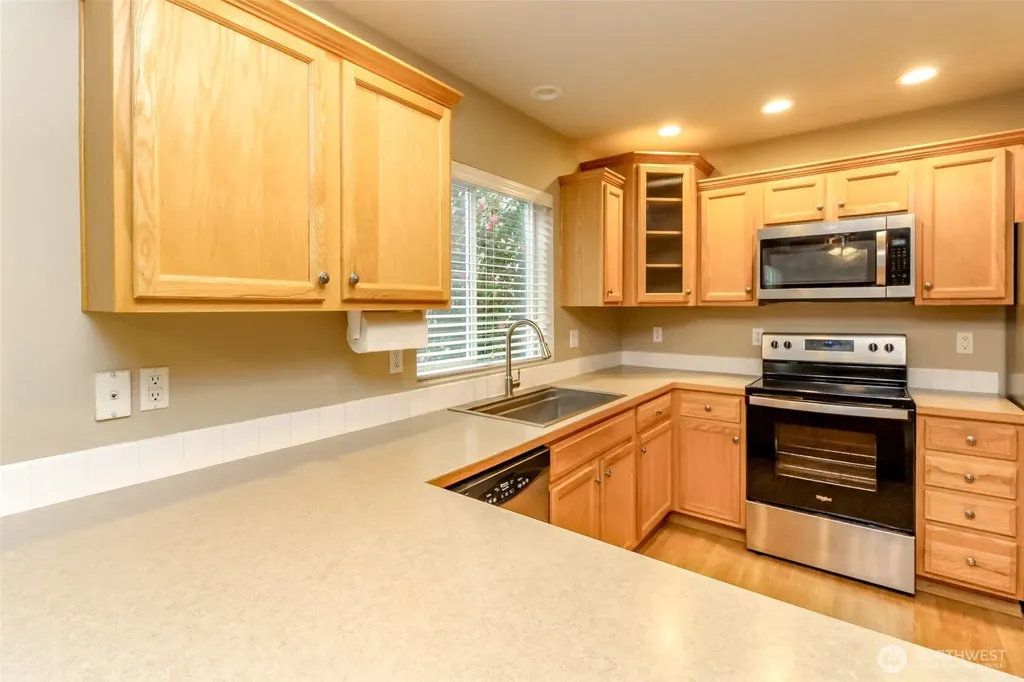 9621 148th Street Ct E Puyallup WA 98375