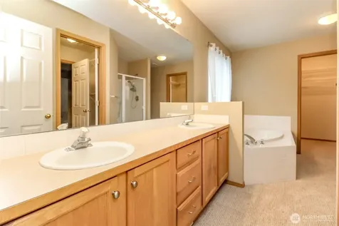 9621 148th Street Ct E Puyallup WA 98375