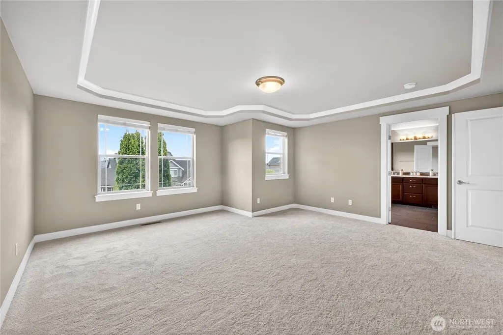 8119 172nd Avenue E Sumner WA 98390