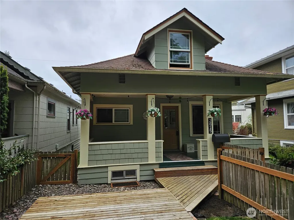 2615 47th Avenue SW Seattle WA 98116