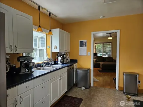 2615 47th Avenue SW Seattle WA 98116