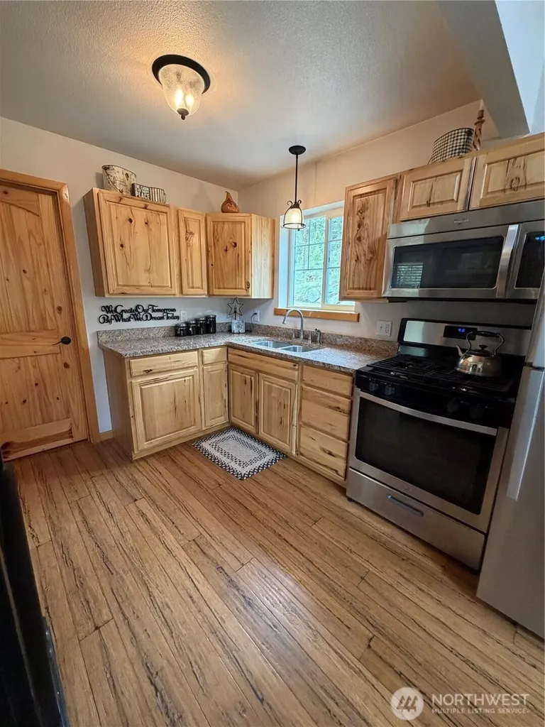 53 Cape Labelle Road Tonasket WA 98855