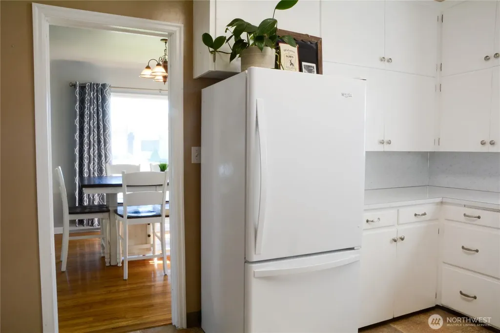 112 E 5th Street Lind WA 99341