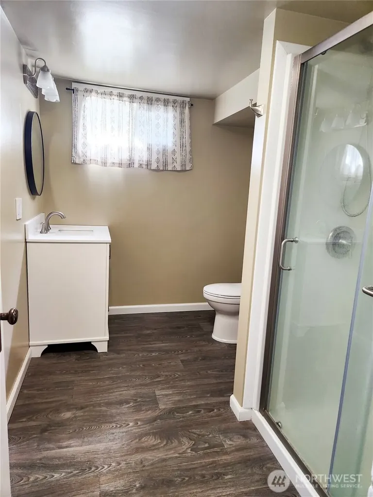 112 E 5th Street Lind WA 99341