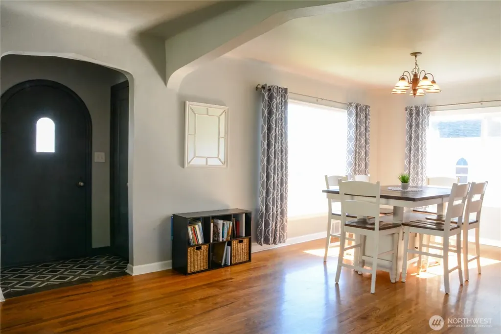 112 E 5th Street Lind WA 99341