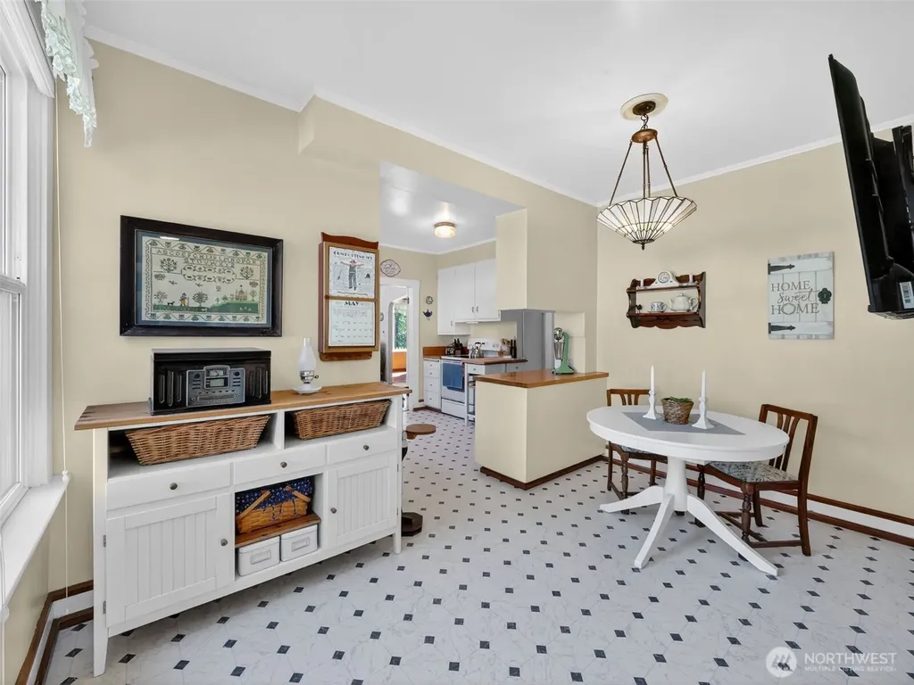 6906 NE Carpenter Lane Kingston WA 98346