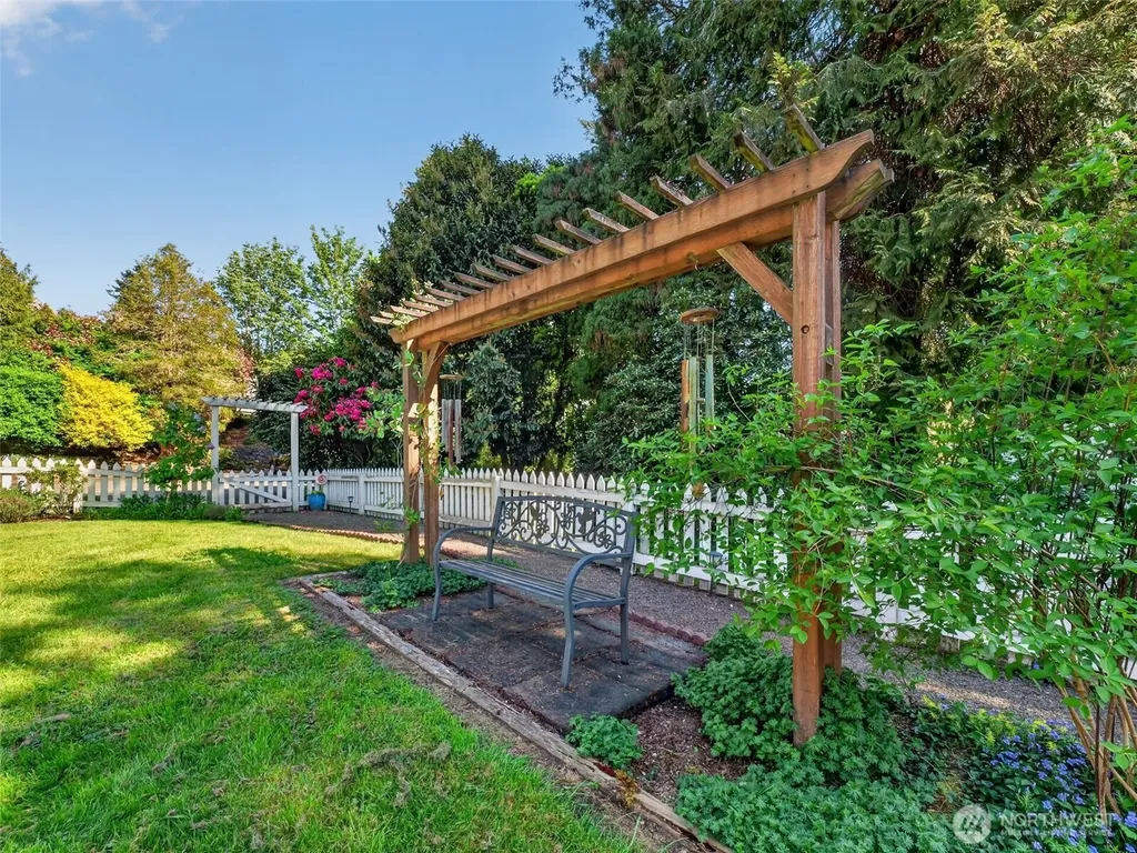 6906 NE Carpenter Lane Kingston WA 98346