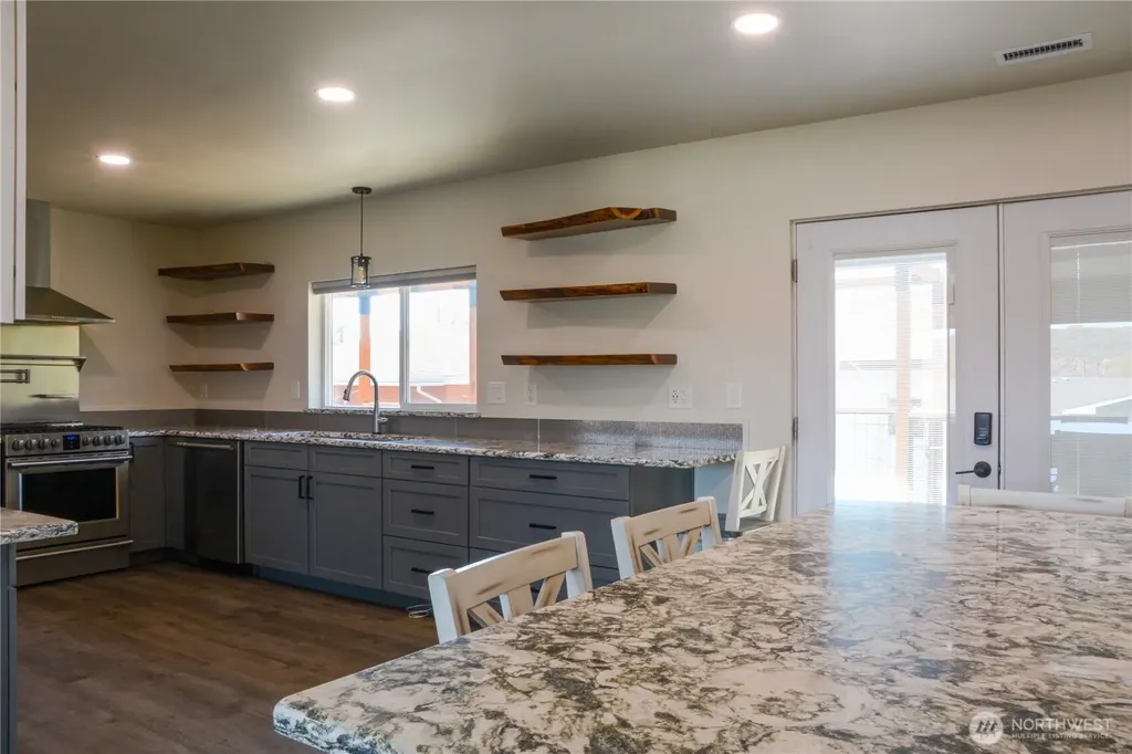 710 E 2nd Avenue Odessa WA 99159