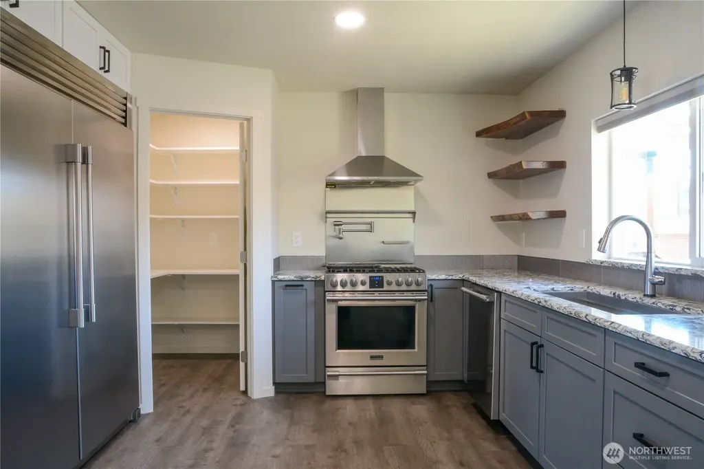 710 E 2nd Avenue Odessa WA 99159