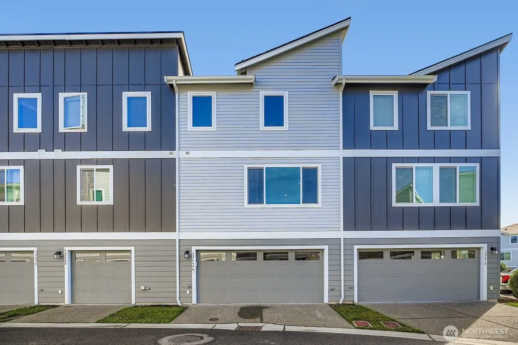 32668 Steamboat Lane Black Diamond WA 98010