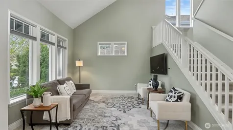 18637 172nd Place SE Renton WA 98058