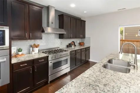 10219 125th Avenue NE Kirkland WA 98033