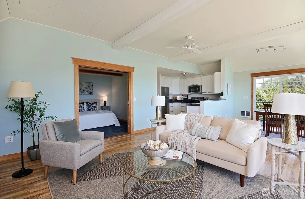 2977 North Bluff Road Greenbank WA 98253