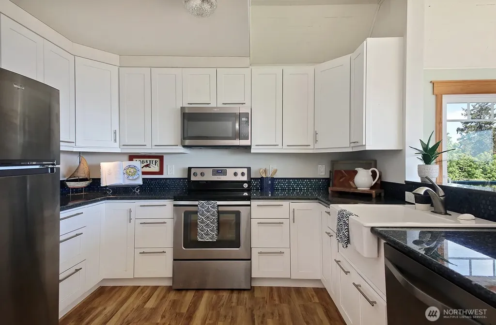 2977 North Bluff Road Greenbank WA 98253