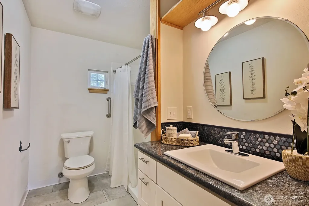 2977 North Bluff Road Greenbank WA 98253