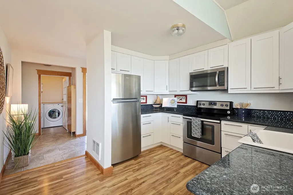 2977 North Bluff Road Greenbank WA 98253